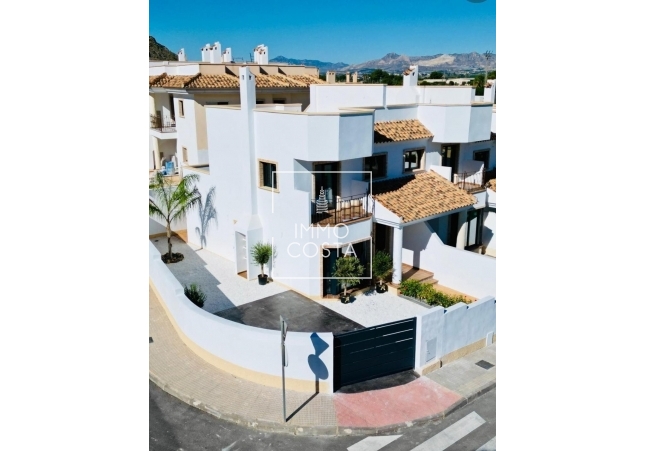 Top Floor Bungalow - Nowy budynek - Cox - Cox