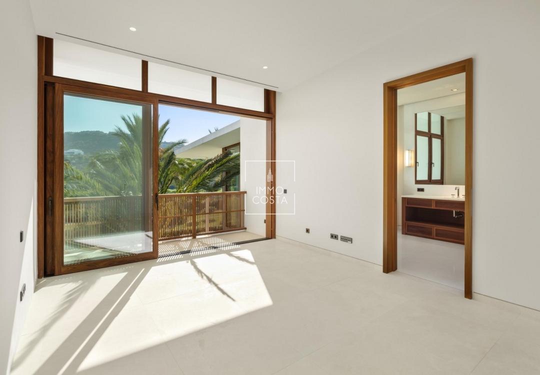 Obra nueva - Villa - Casares - Pedregales