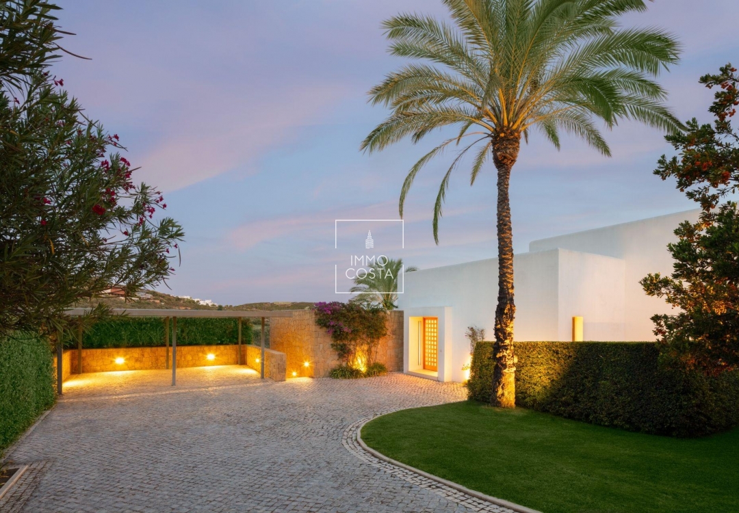 Obra nueva - Villa - Casares - Pedregales