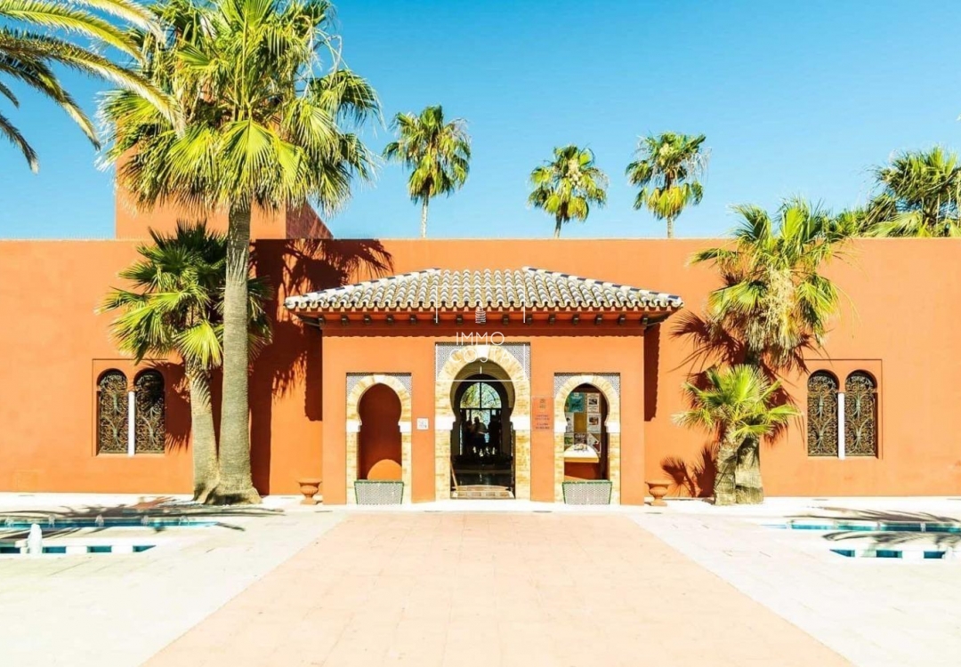 Nowy budynek - Daszek - Torremolinos