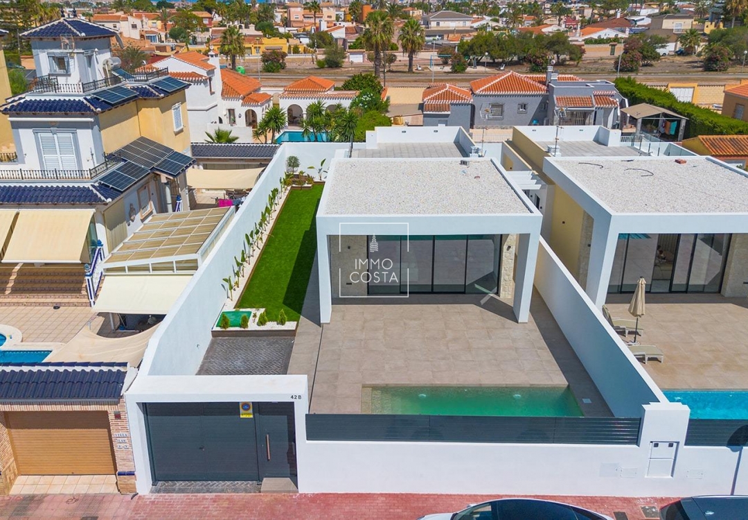 Obra nueva - Villa - Torrevieja - Torreta Florida