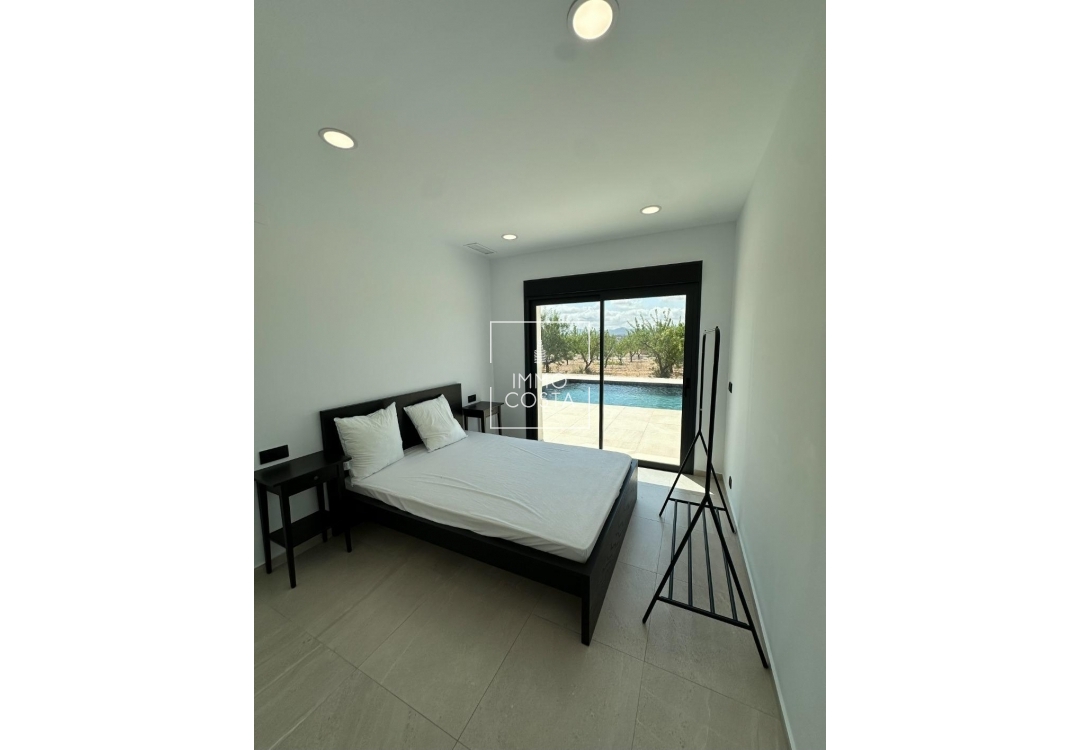 Obra nueva - Villa - Pinoso - Lel