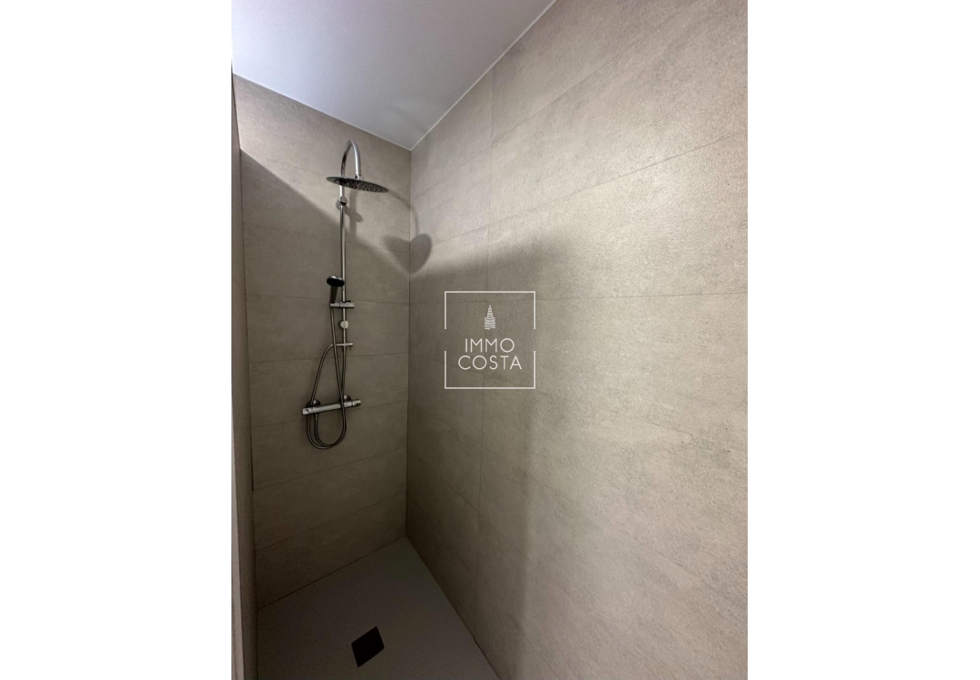 Obra nueva - Villa - Pinoso - Lel