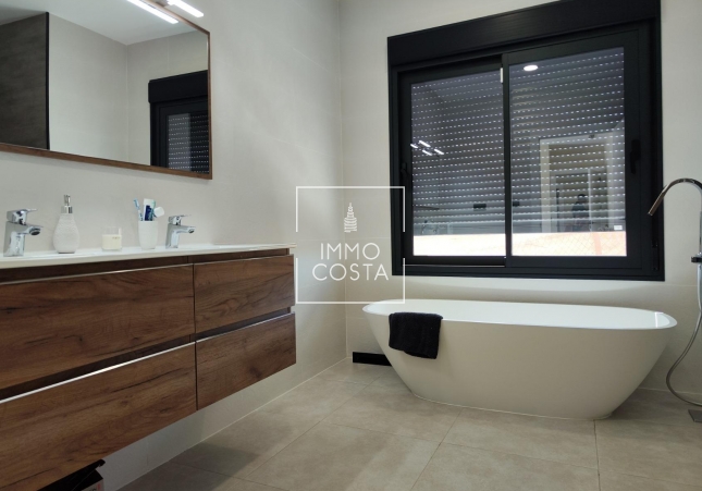 Obra nueva - Villa - Pinoso - Lel