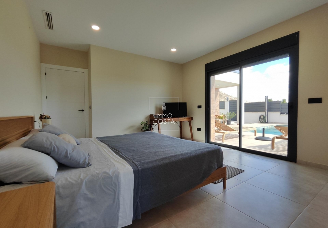 Obra nueva - Villa - Pinoso - Lel