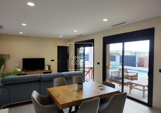 Obra nueva - Villa - Pinoso - Lel