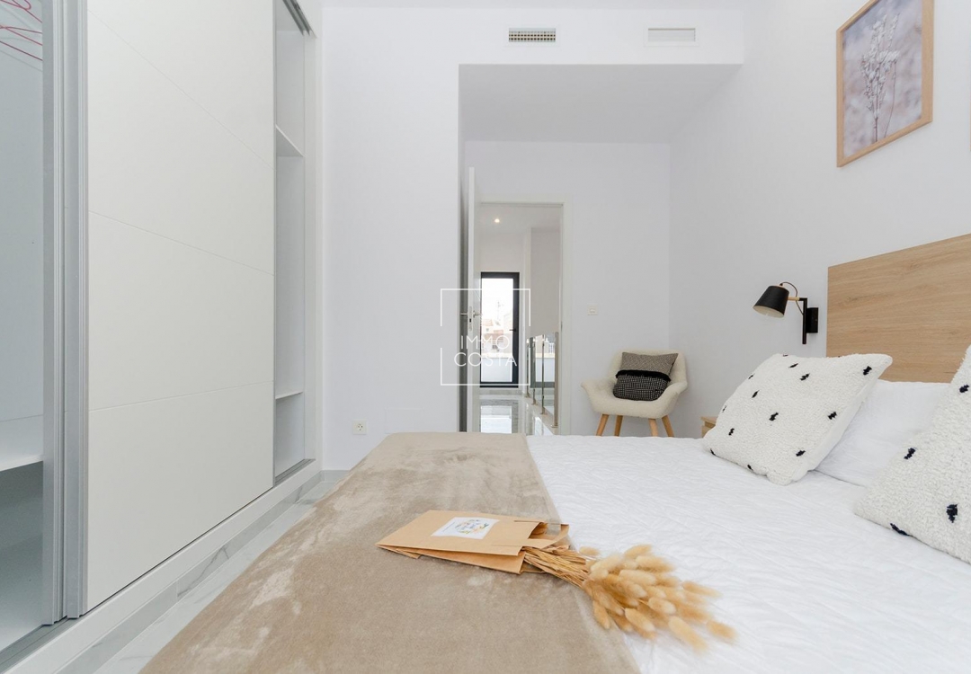 Obra nueva - Villa - Torrevieja - Torretas