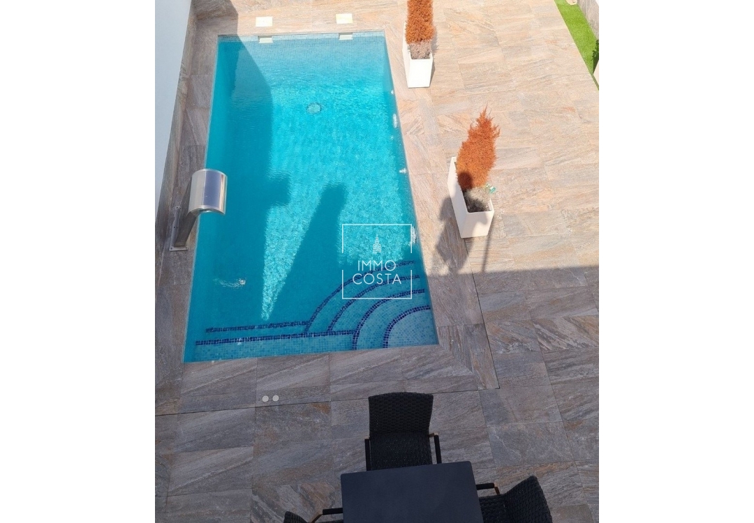 Nowy budynek - Kamienica - Avileses