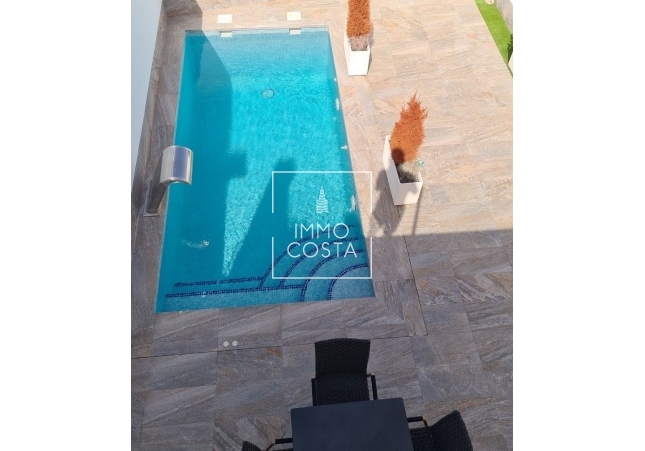 Nowy budynek - Kamienica - Avileses