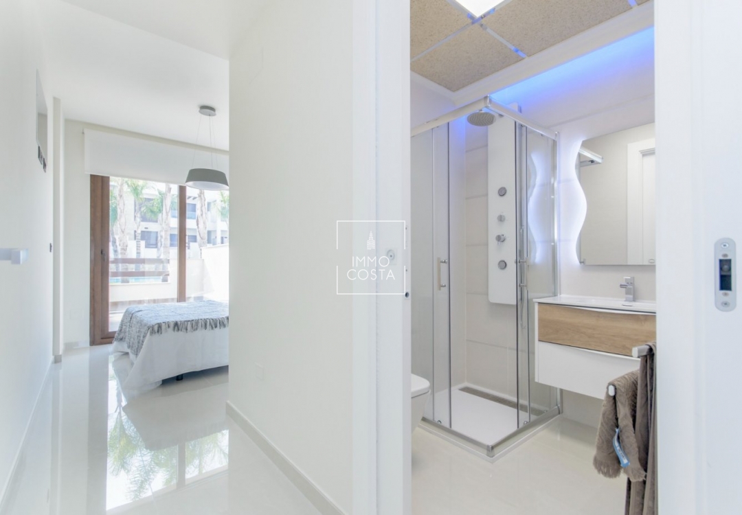 Nowy budynek - Bungalow - Torrevieja - Los Balcones