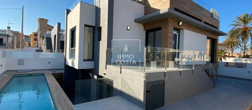Villa - Obra nueva - Torrevieja - La Mata