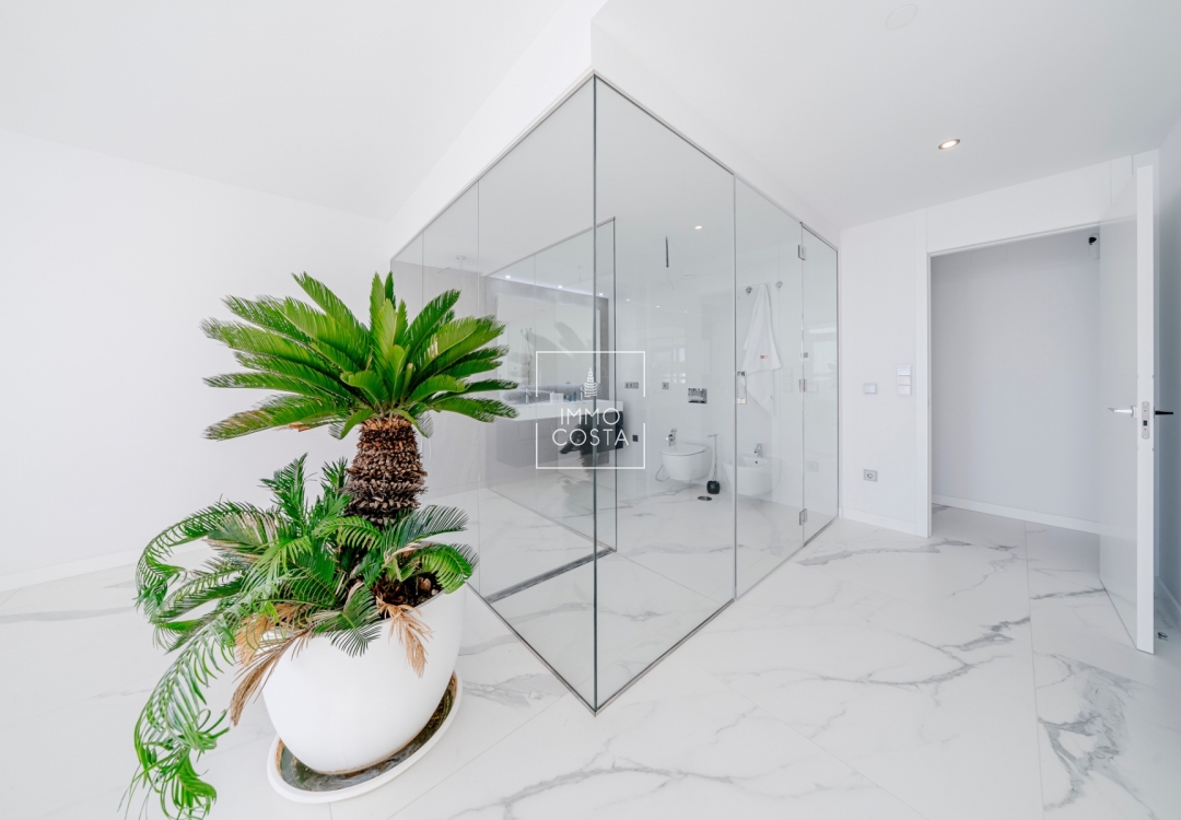 Odsprzedaż - Mieszkanie w bloku - Benidorm