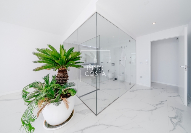 Odsprzedaż - Mieszkanie w bloku - Benidorm