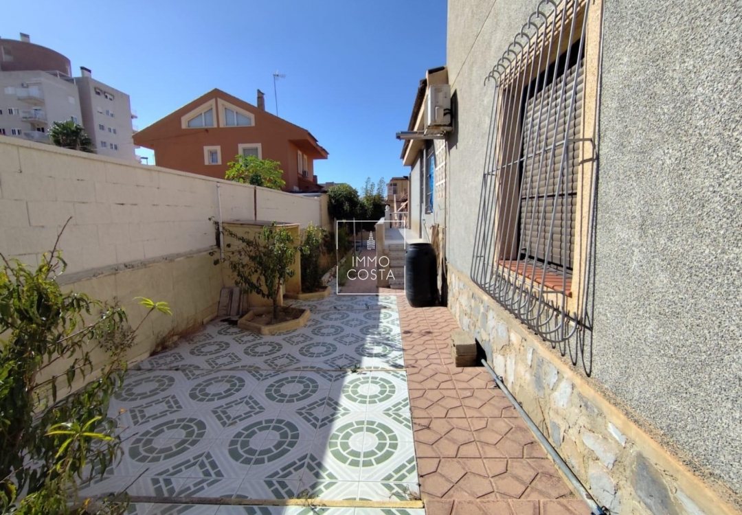 Altbau - Villa - Torrevieja - Center