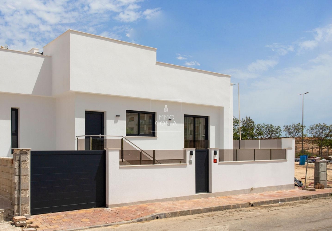 Nowy budynek - Villa - Sucina