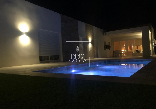 Новое здание - Villa - Pinoso