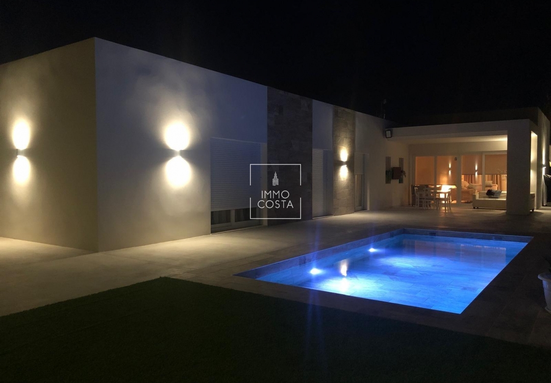 Новое здание - Villa - Pinoso