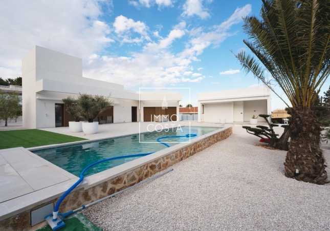 Obra nueva - Villa - Benejúzar