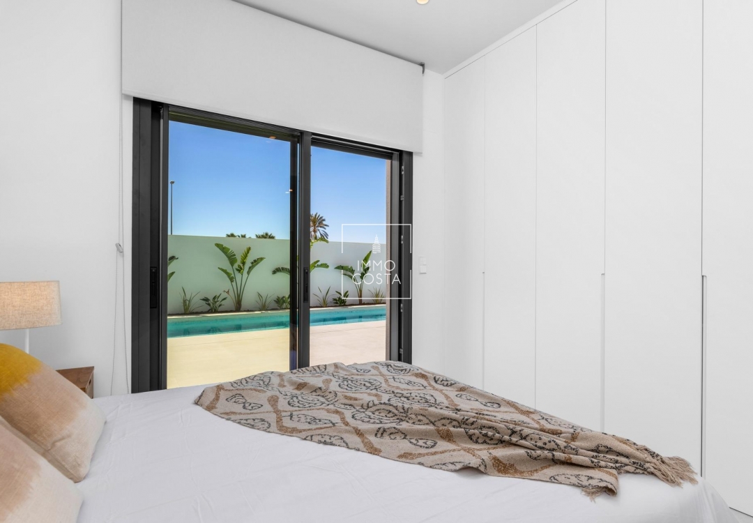 Новое здание - Villa - Los Alcazares