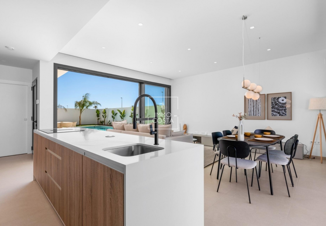 Новое здание - Villa - Los Alcazares
