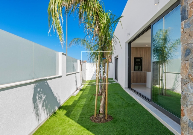 Новое здание - Villa - Los Alcazares