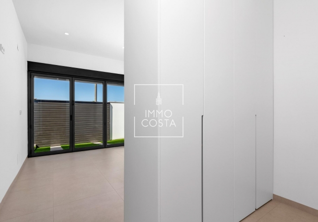 Новое здание - Villa - Los Alcazares