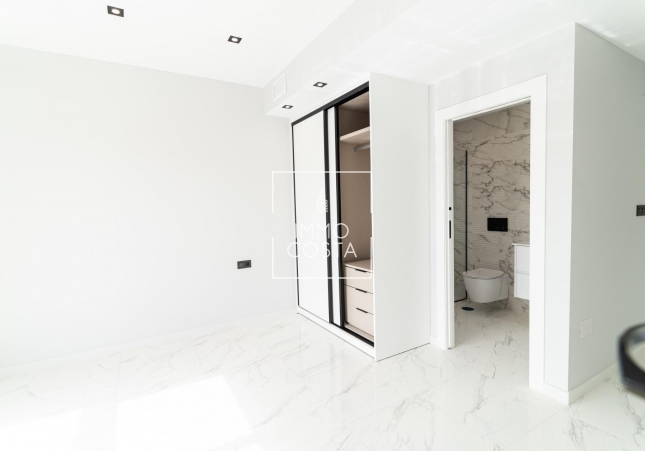 Nowy budynek - Villa - Orihuela Costa