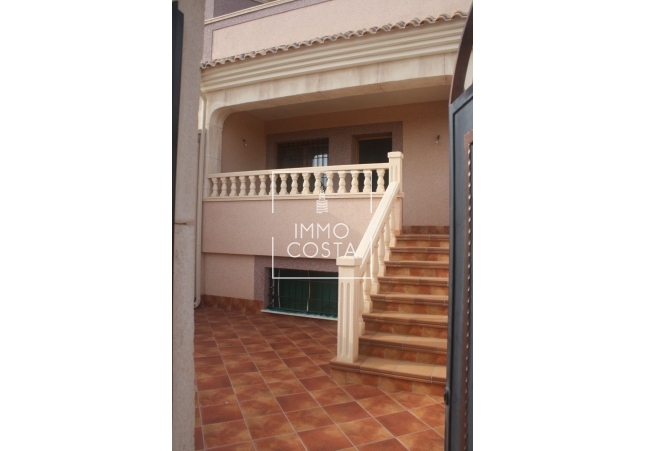 Nowy budynek - Kamienica - Torrevieja