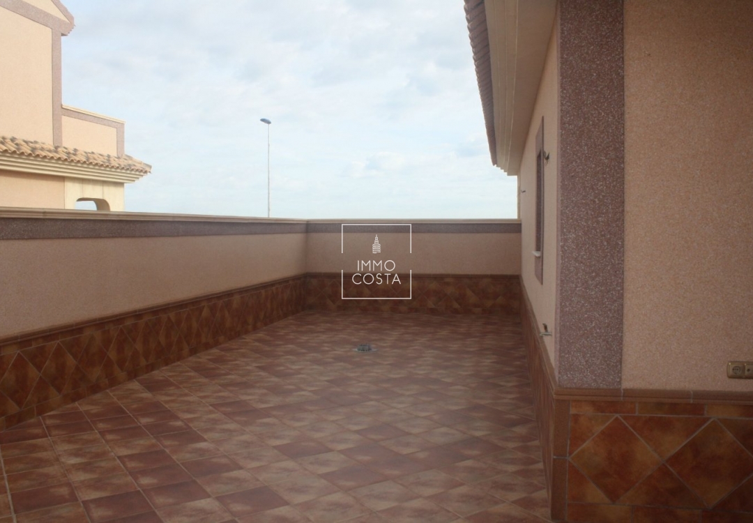Nowy budynek - Kamienica - Torrevieja