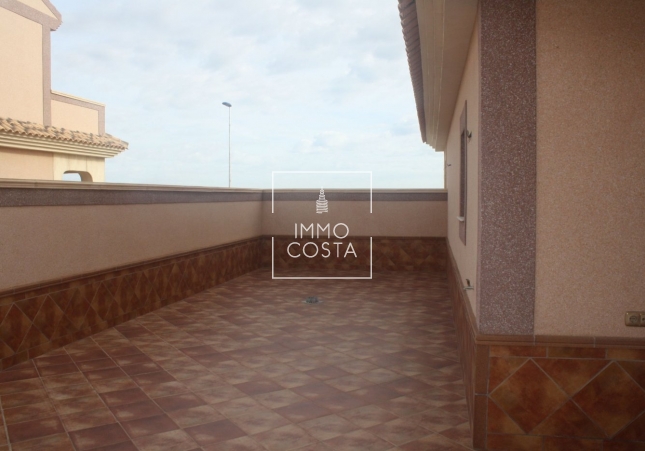 Nowy budynek - Kamienica - Torrevieja