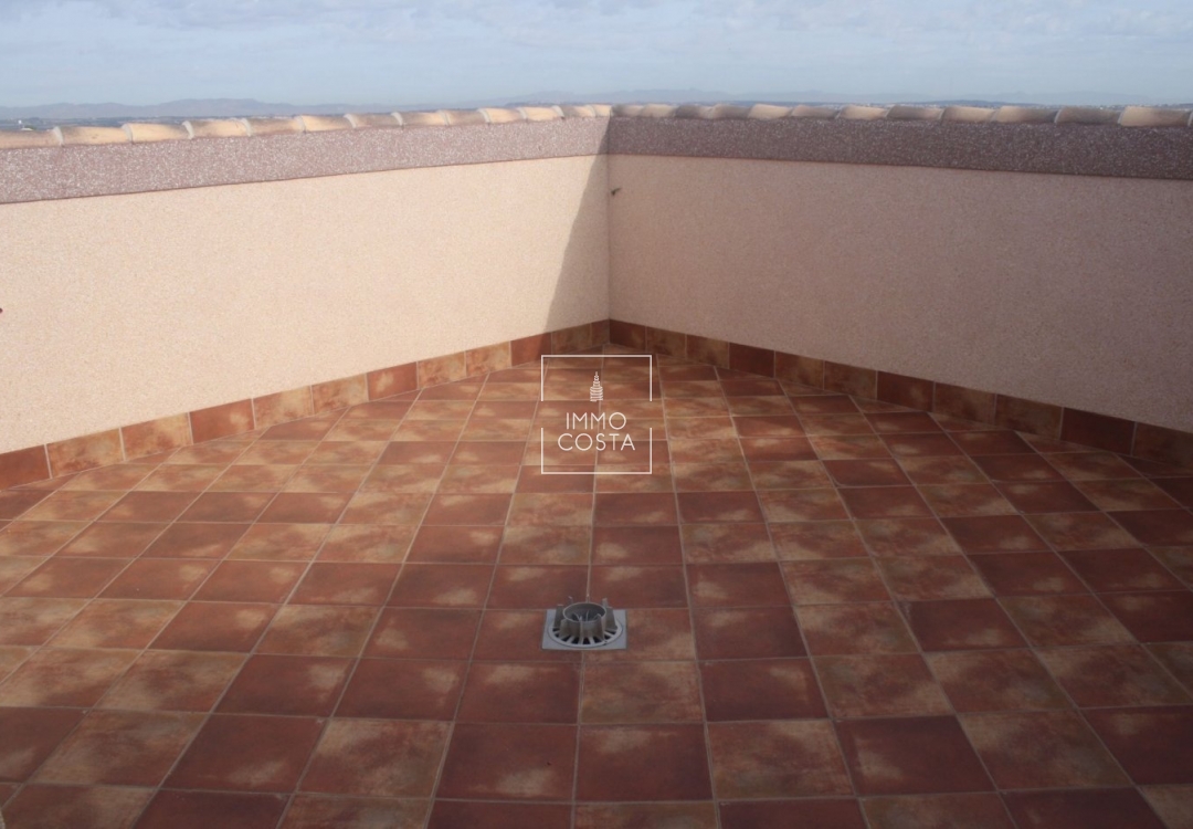 Nowy budynek - Kamienica - Torrevieja