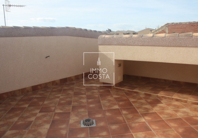 Nowy budynek - Kamienica - Torrevieja