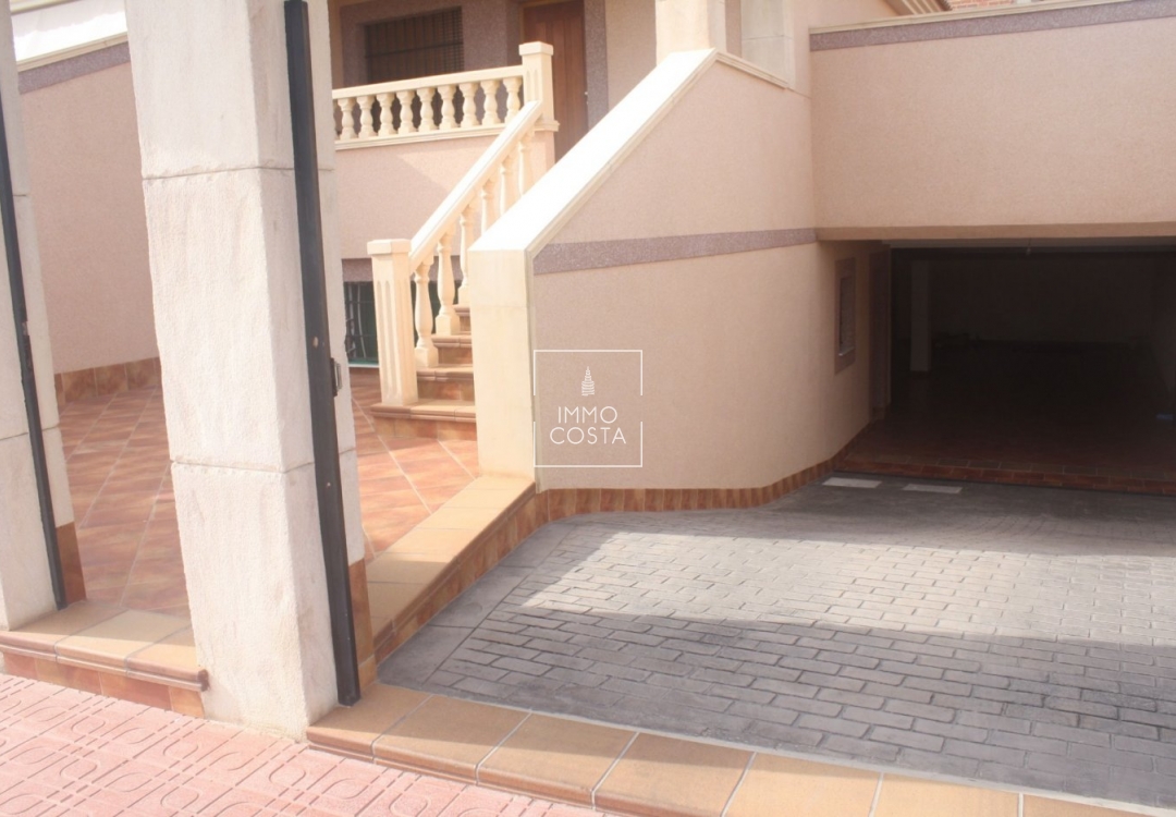 Nowy budynek - Kamienica - Torrevieja