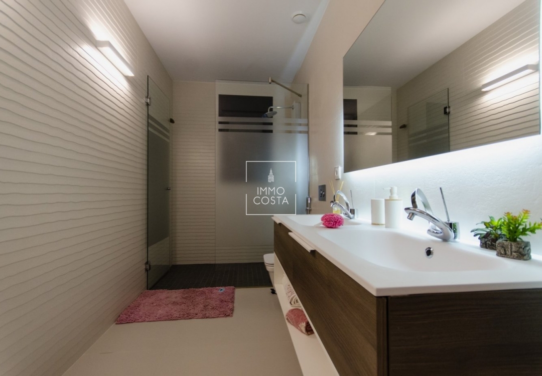 Nowy budynek - Villa - Orihuela Costa