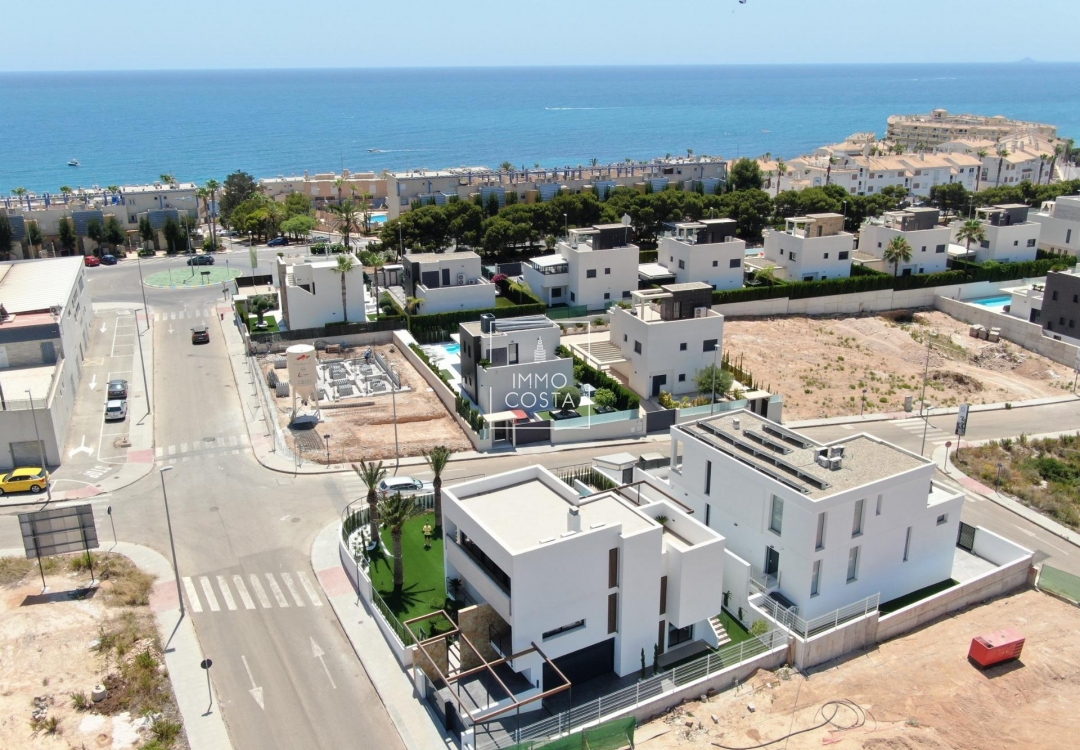 Obra nueva - Villa - Orihuela Costa